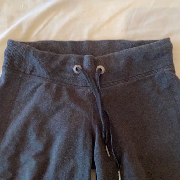 Lululemon Capri - Picture 2 of 4